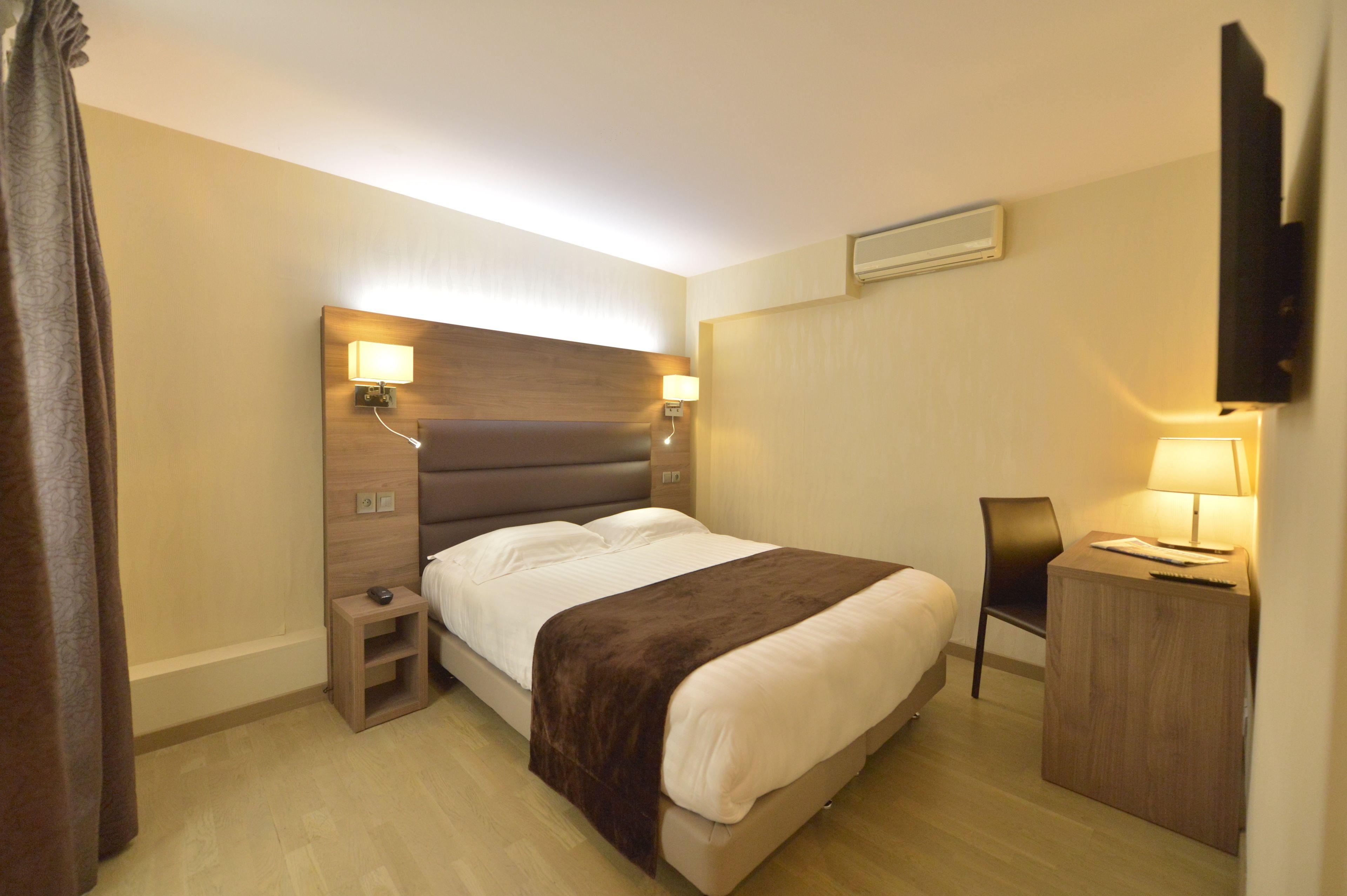 Hotel Renoir Montparnasse 3*