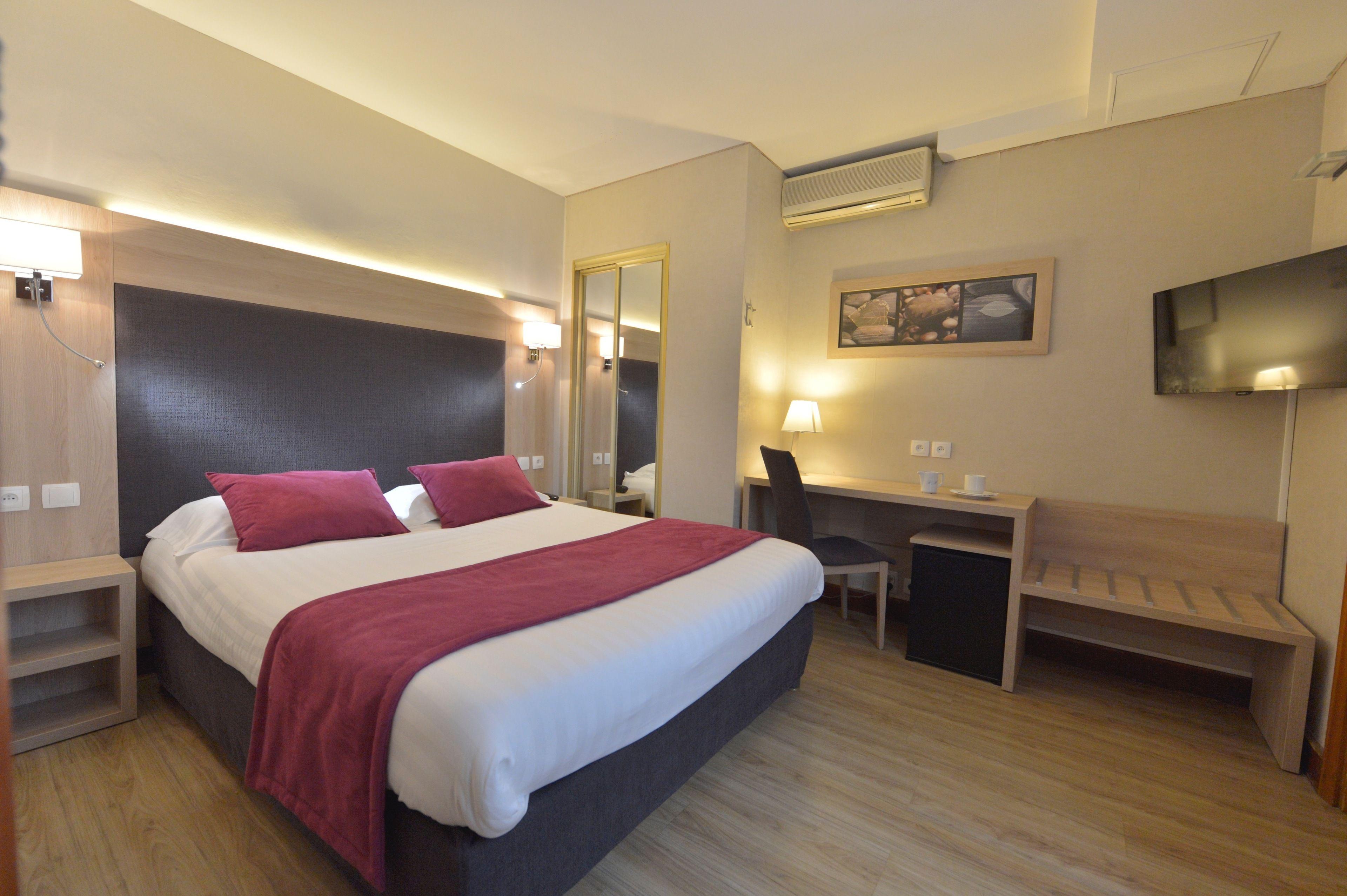 Renoir Montparnasse Hotel